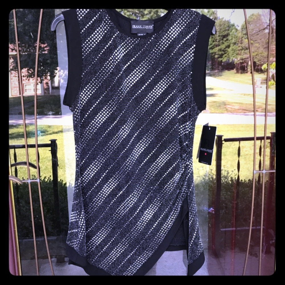 Frank Lyman gorgeous top NWT